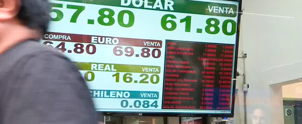 Screen with currency exchange values in Argentina