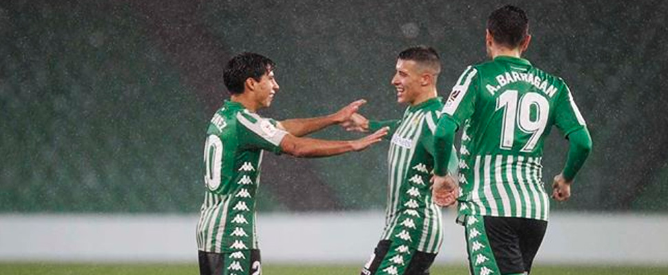 Diego Lainez during a Real Betis game.