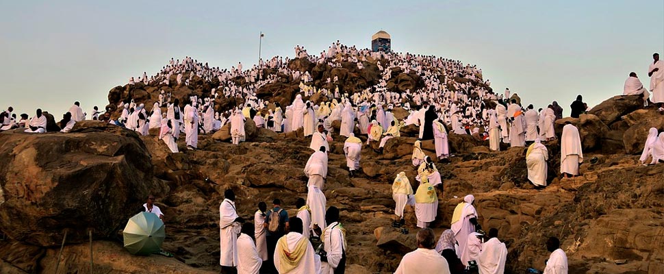 Pilgrims on the way to Mecca