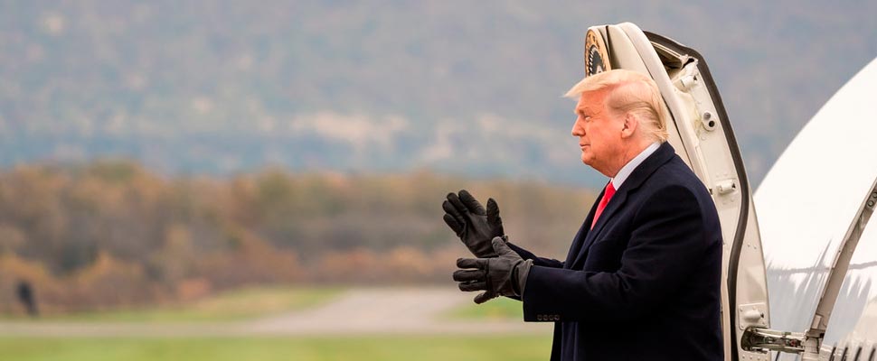 President Donald J. Trump exiting the presidential plane