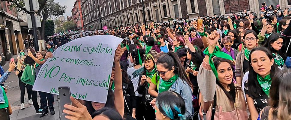 Women's march for the legalization of abortion