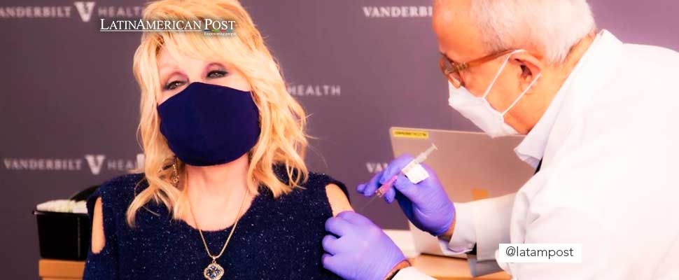 Dolly Parton receiving the vaccine