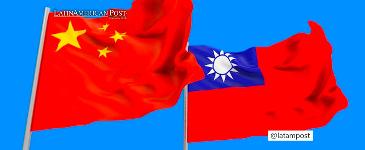 flags of China and Taiwan