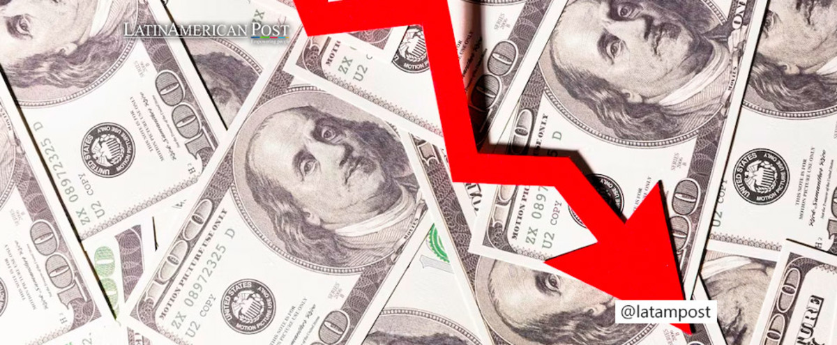 Dollars with a red arrow pointing down