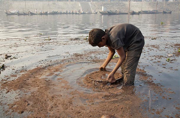 Un tercio de los niños del mundo están envenenados con plomo, revela  estudio de UNICEF