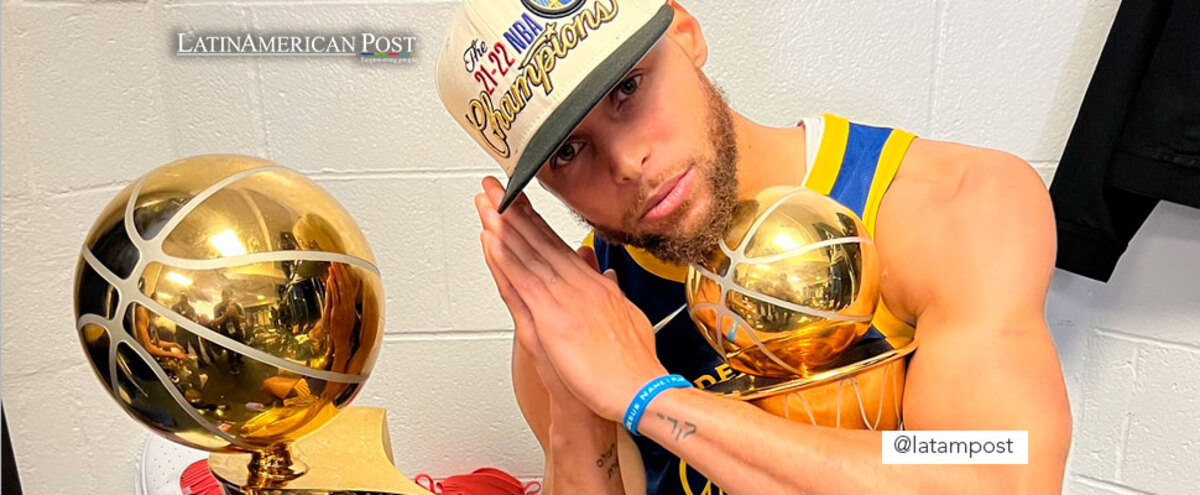 LeBron James Comes Out the Winner in His Latest Playoff Showdown With  Stephen Curry - WSJ